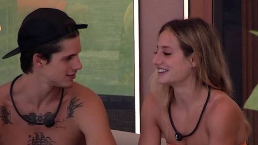 Gabriel e Bruna conversaram nesta manhã