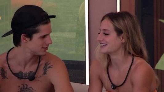 Gabriel e Bruna conversaram nesta manhã