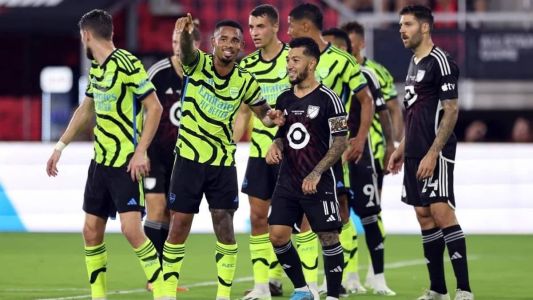 Gabriel Jesus fez belo gol na goleada do Arsenal