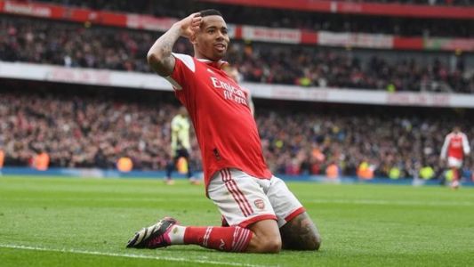Gabriel Jesus marcou dois gols para o Arsenal na vitória sobre o Leeds