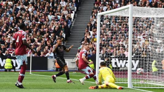 Gabriel Jesus marcou o primeiro gol do Arsenal no empate com o West Ham