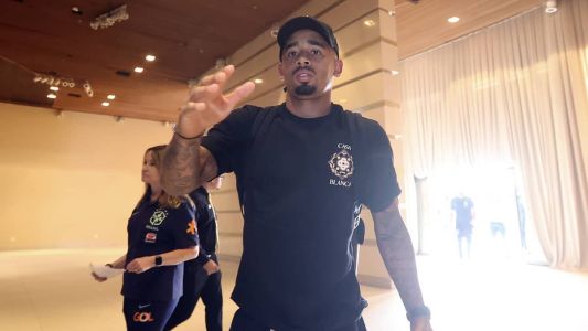 Gabriel Jesus se apresentando na Seleção Brasileira em Cuiabá