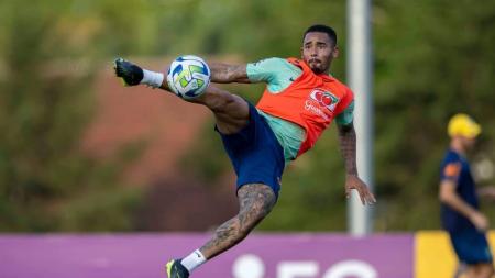 Gabriel Jesus será titular na partida contra a Argentina