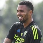 Gabriel Jesus se recupera e volta a treinar com bola pelo Arsenal