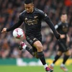 Premier League: Arsenal vence dérbi e mantém folga na liderança