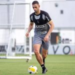 Ceará renova acordo para emprestar zagueiro a clube da Austrália
