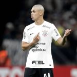 Corinthians acerta renovação de Gabriel Moscardo