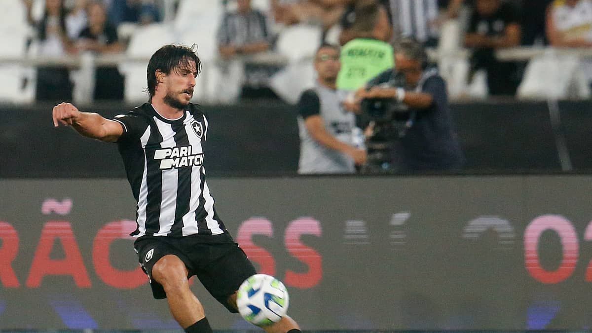 Gabriel Pires pode ser a novidade do Botafogo na Copa do Brasil