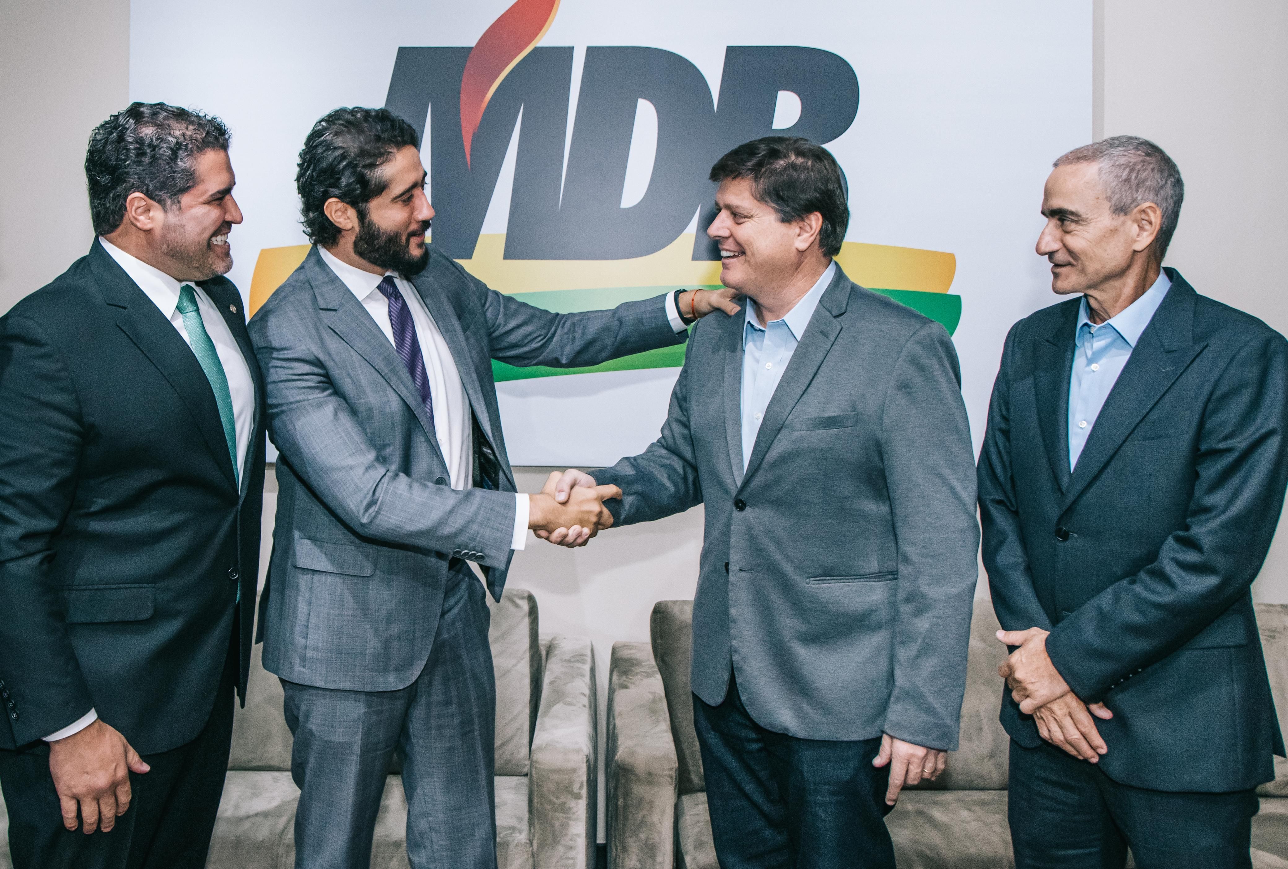 Gabriel Azevedo se filia ao MDB e lança pré-candidatura à prefeitura de BH