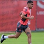 Volante Gabriel volta a trabalhar com bola no Inter