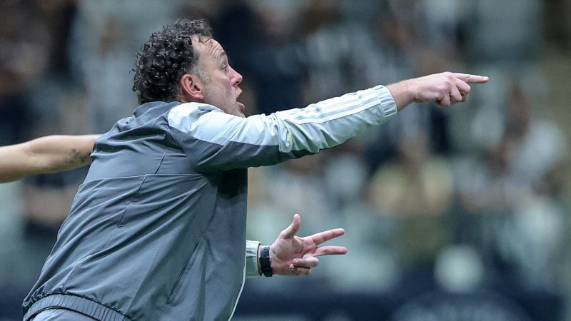 Vai poupar? Gabriel Milito fala sobre preservar jogadores no Atlético