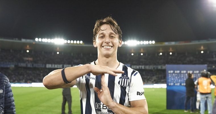 Vasco anuncia negócio em definitivo de meia paraguaio para o Talleres