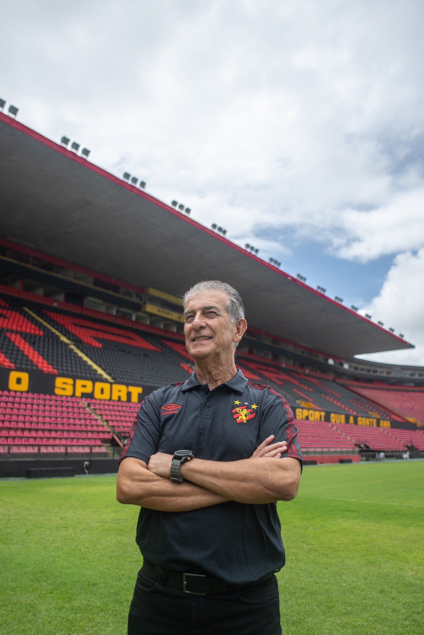 Presente de Natal? Drubscky afirma que Sport anunciará reforços ao nível de Castán