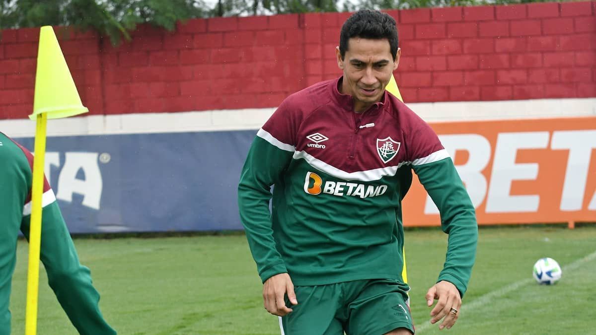 Paulo Henrique Ganso pode ser preservado do clássico contra o Vasco