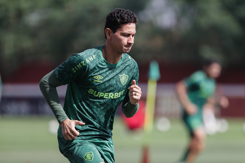 Elenco principal do Fluminense se reapresenta no CT com uma baixa