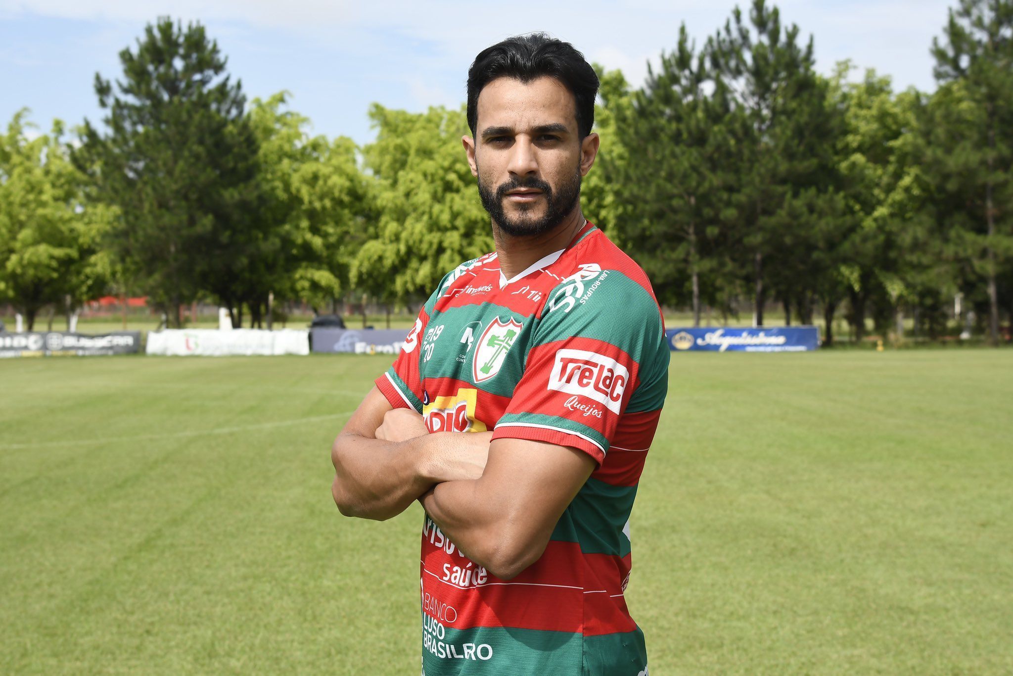 Portuguesa anuncia retorno de Henrique Dourado, ex-Cruzeiro