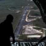 Garimpeiros fogem da Terra Indígena Yanomami em Roraima, e voos de helicóptero custam até R$ 15 mil