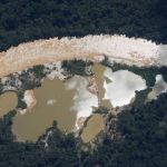 Governo quer retirar 80% dos garimpeiros ilegais de terra Yanomami até o fim da semana