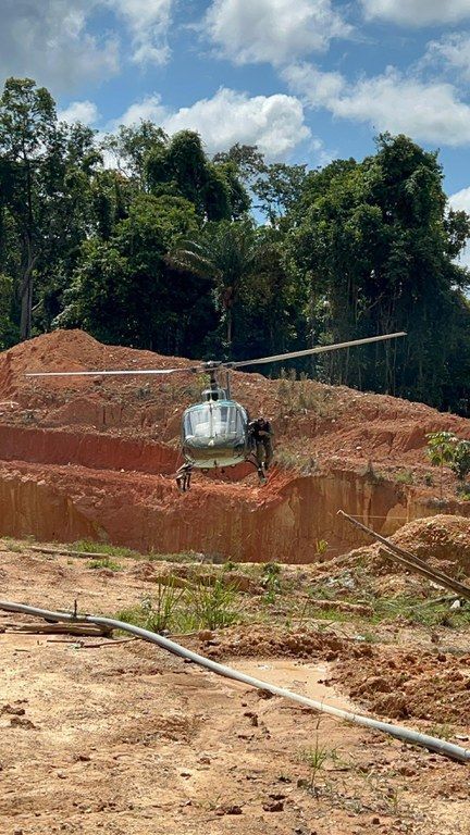 Vídeo mostra operação contra o garimpo destruindo maquinário milionário