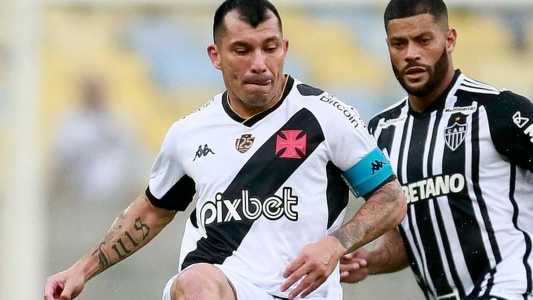 Gary Medel caiu nas graças da torcida do Vasco e vive bom momento no clube
