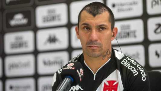 Gary Medel foi apresentado oficialmente no CT Moacyr Barbosa