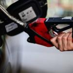 Litro da gasolina volta a ser encontrado abaixo de R$ 5 em BH; diesel e etanol também estão mais baratos