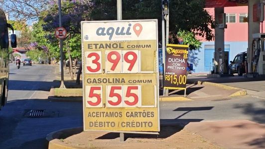 Redução média de 4,9% nas refinarias se reflete nas bombas da capital mineira