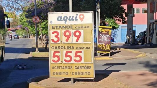 Redução média de 4,9% nas refinarias se reflete nas bombas da capital mineira