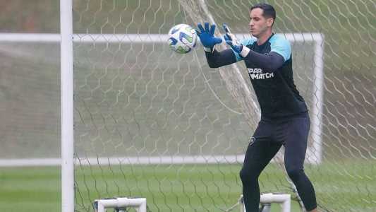 Gatito Fernández está de volta aos jogos do Botafogo
