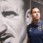 Botafogo escalado com Gatito Fernández para enfrentar o Guaraní