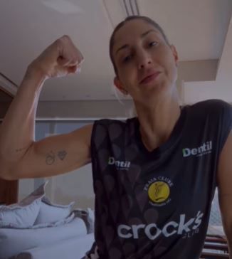 Vôlei Feminino: Carol Gattaz mostra ‘estreia’ pelo Praia Clube em rede social