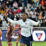Clube da Série A anuncia contratação de atacante campeão continental pela LDU