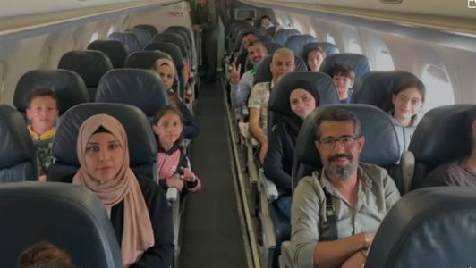 O grupo partiu do Cairo na aeronave VC-2, cedida pela Presidência da República, um pouco antes das 11h52 (horário local)