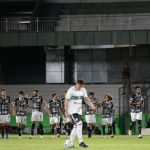 Corinthians faz bom primeiro tempo, vence o Coritiba e encerra participação no Brasileirão 2023