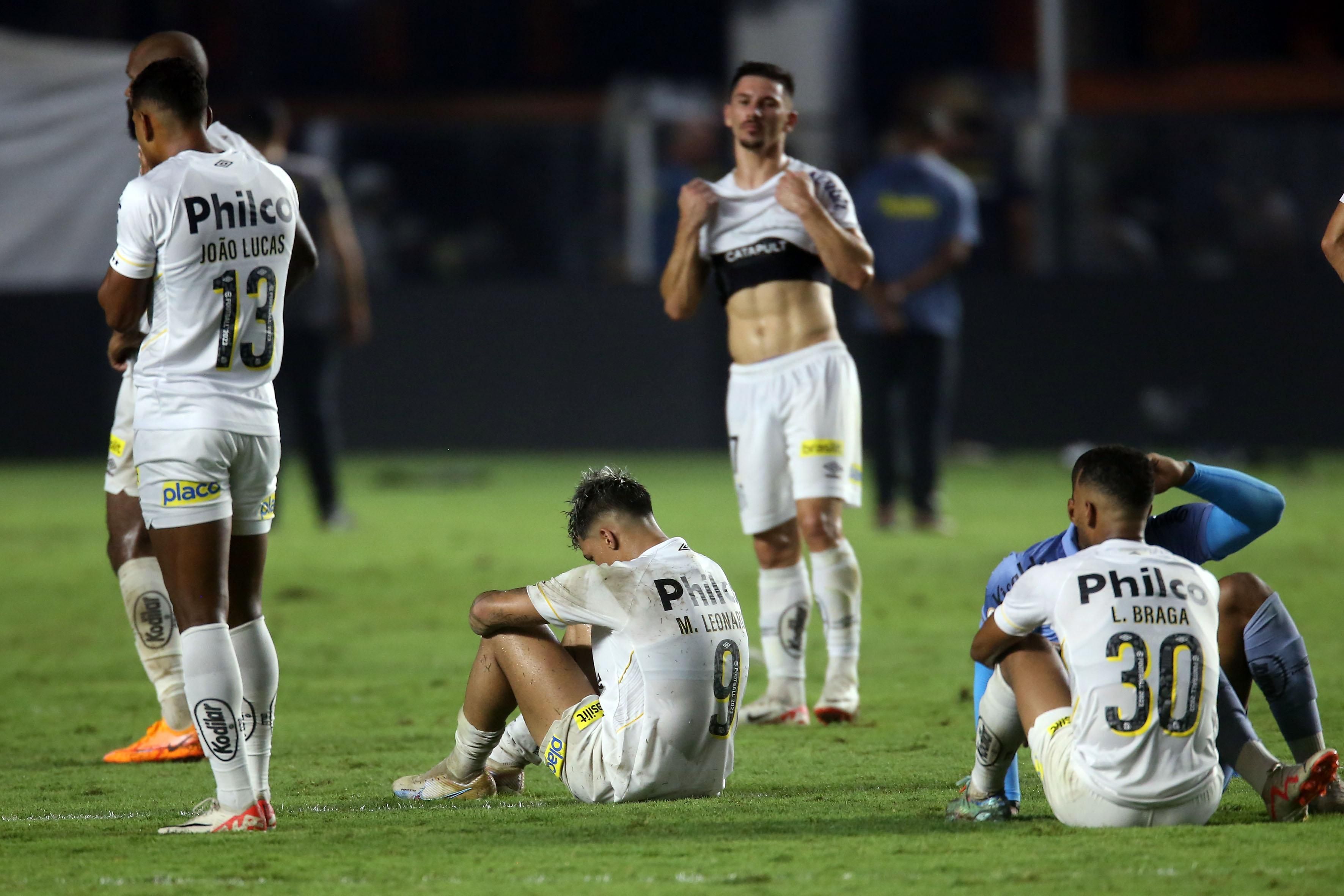 Santos 1 x 2 Fortaleza: veja lances do jogo que rebaixou o Peixe à Série B