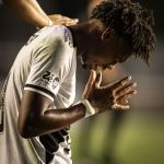 Fernando Diniz se derrete por joia decisiva em vitória do Vasco