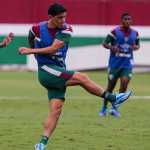 Exame aponta distensão no ligamento do joelho de Cano, do Fluminense