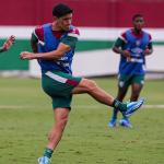 Exame aponta distensão no ligamento do joelho de Cano, do Fluminense