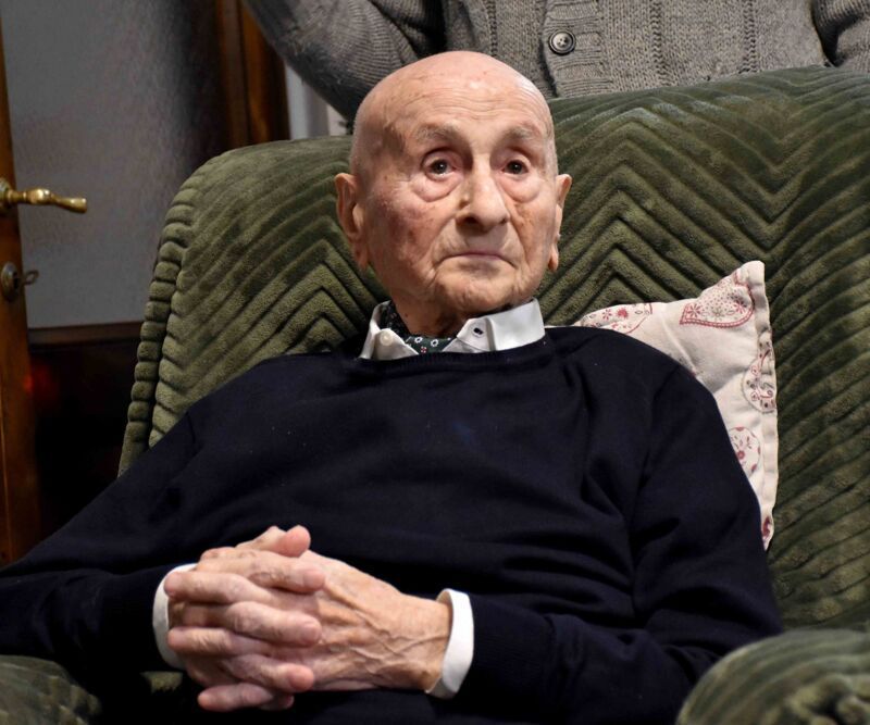 Morre Ferdinando Tascini, o último carcereiro de Mussolini, aos 101 anos