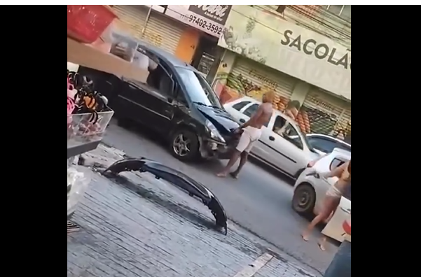 Vídeo mostra guarda civil destruindo carro em briga de trânsito, em SP