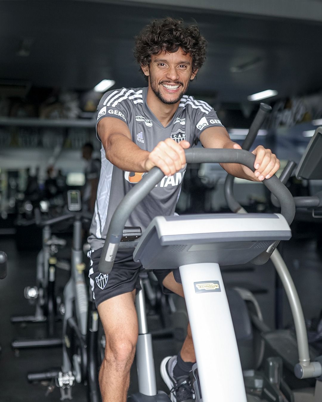Atlético registra Scarpa no BID e reforço já pode estrear pelo clube