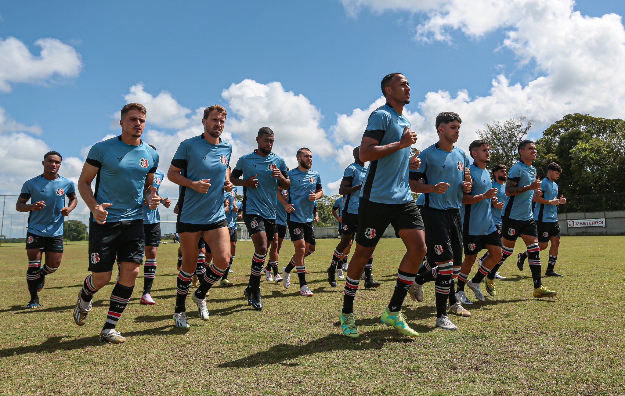 Fora do Nordestão, Santa Cruz pode encerrar temporada 2024 no mês de fevereiro