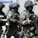 Equador oferece indulto preventivo a policiais e militares em guerra contra o crime