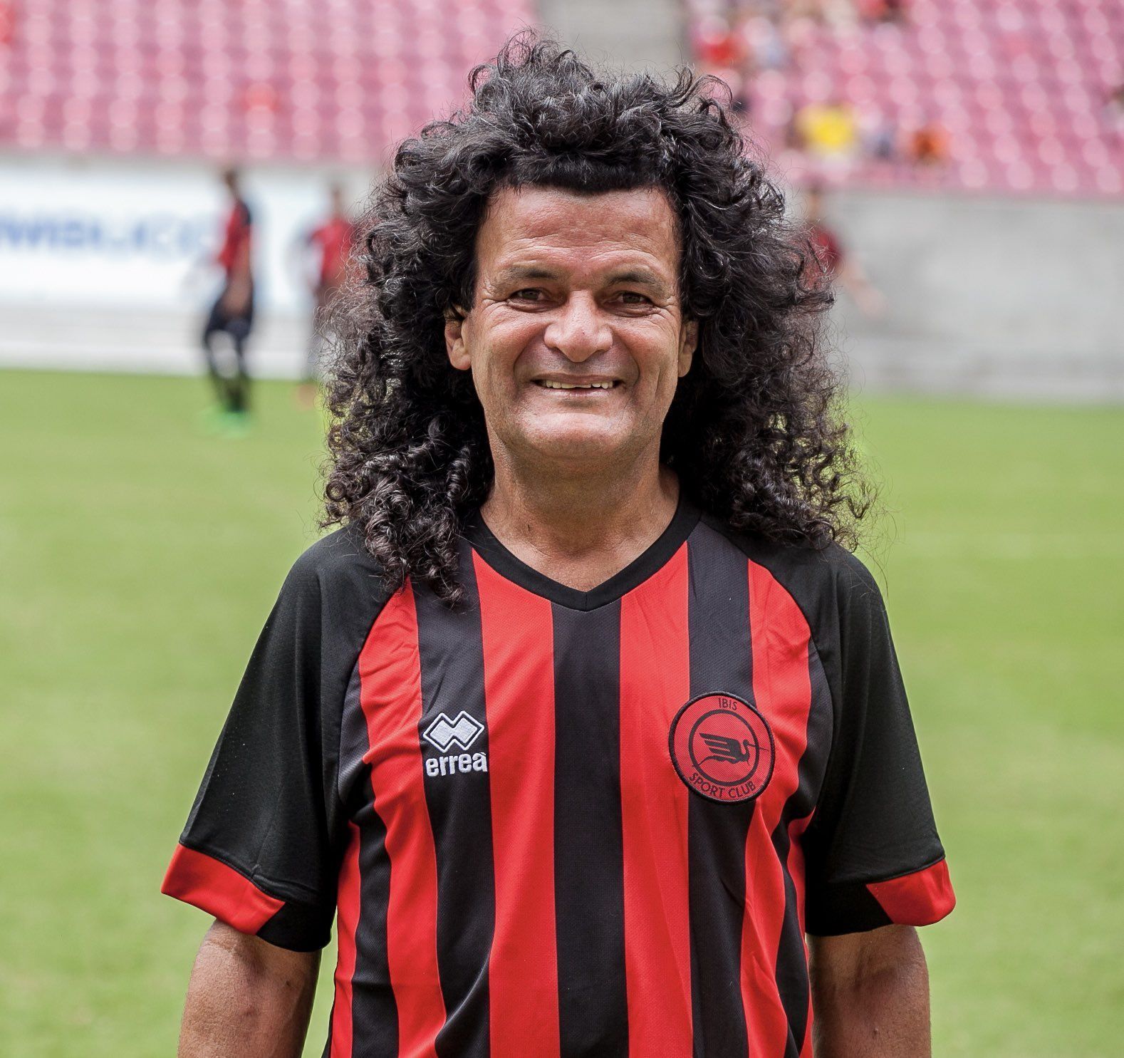 Íbis faz campanha e pede ajuda para ídolo Mauro Shampoo, internado no Recife