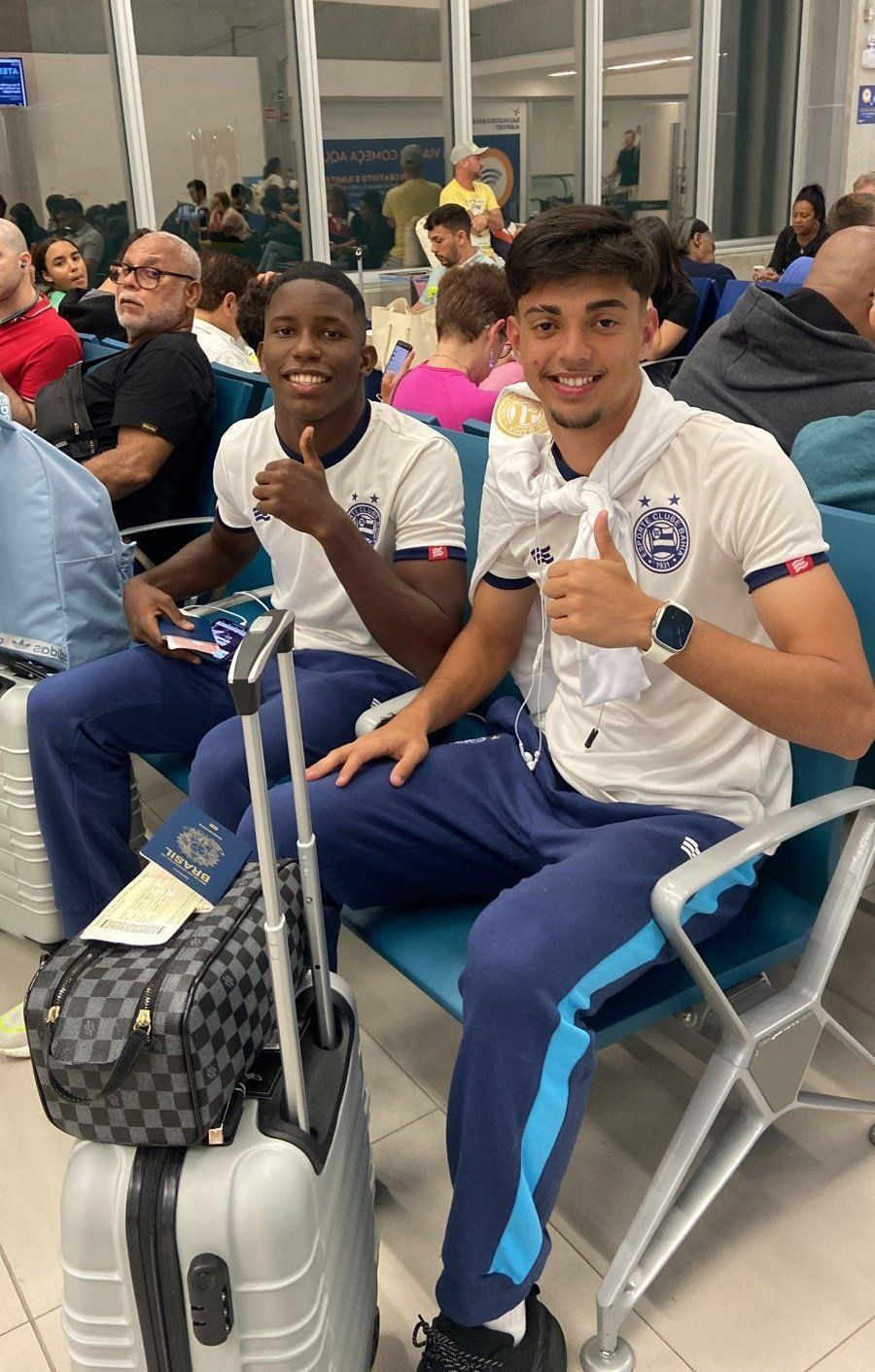 Bahia envia dois atletas da base para Manchester; quatro retornam para o Baianão