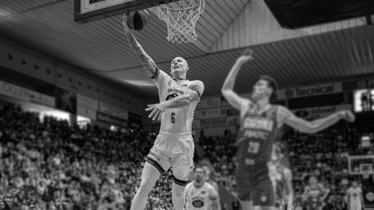 Jogador draftado na NBA é encontrado morto em escadaria de prédio na Rússia