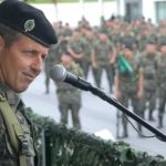Lula demite chefe do Exército e nomeia novo comandante