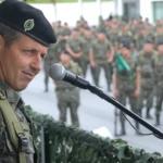 Lula demite chefe do Exército e nomeia novo comandante