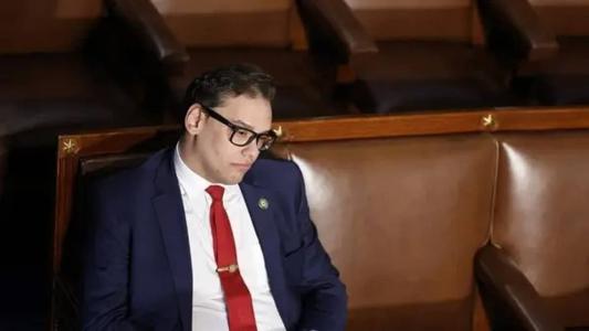 George Santos já havia assumido que mentiu em currículo para se eleger