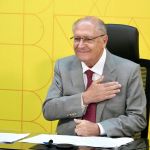 Tem luz no fim do túnel: Alckmin conversa com Lutnick e prazo do tarifaço pode ser prorrogado